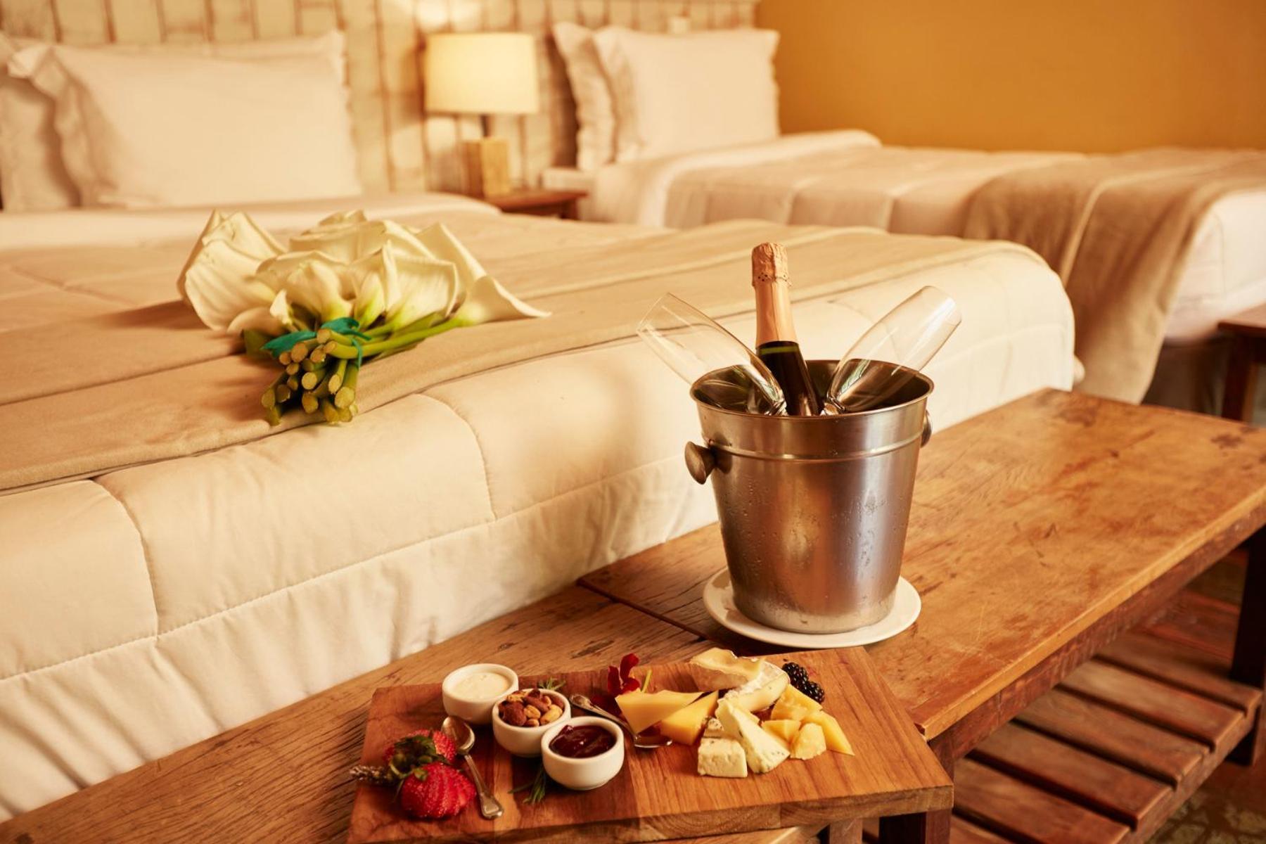 Hotel Fazenda Morros Verdes Ecolodge อีบิวนา ภายนอก รูปภาพ
