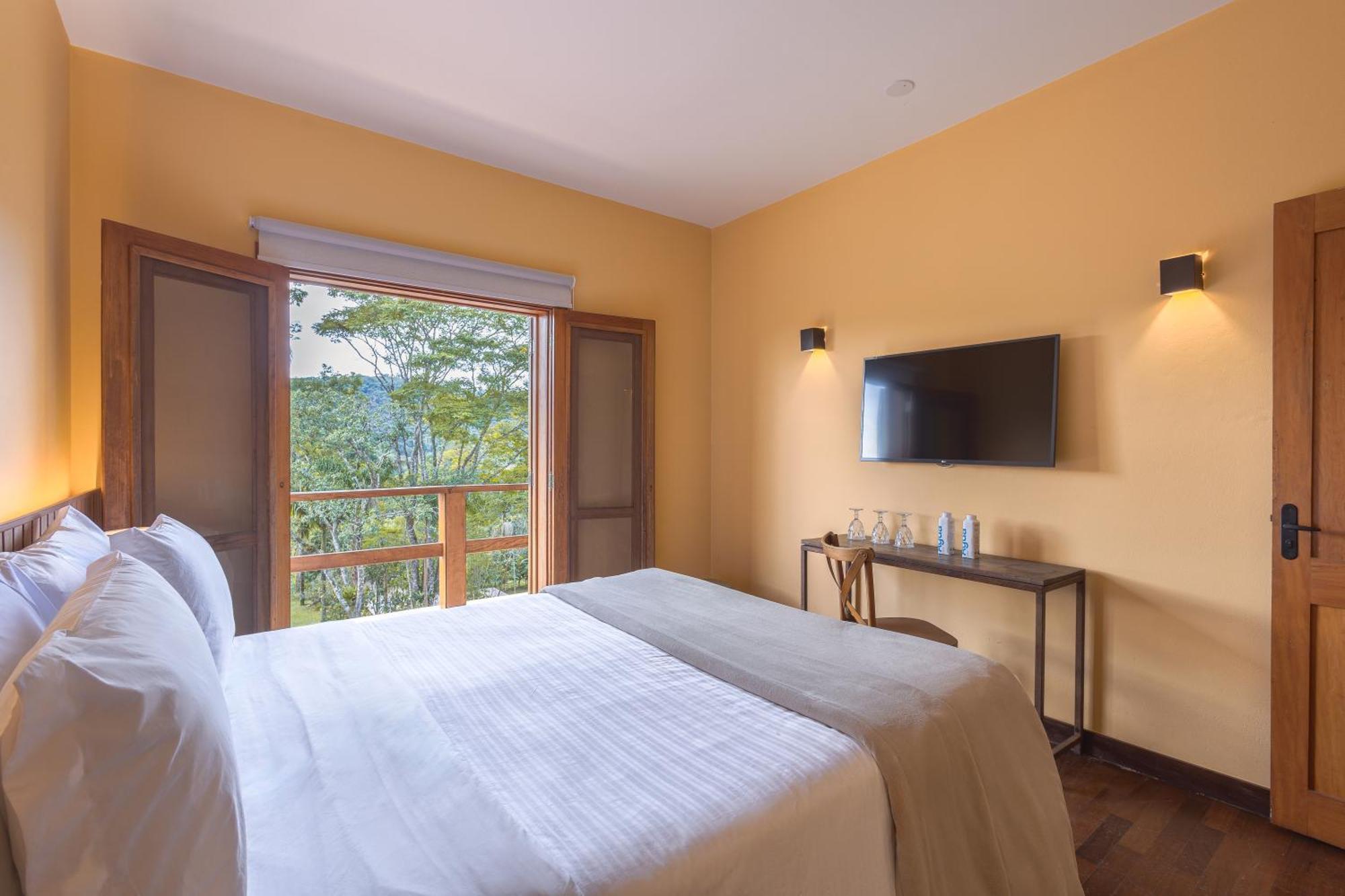 Hotel Fazenda Morros Verdes Ecolodge อีบิวนา ภายนอก รูปภาพ